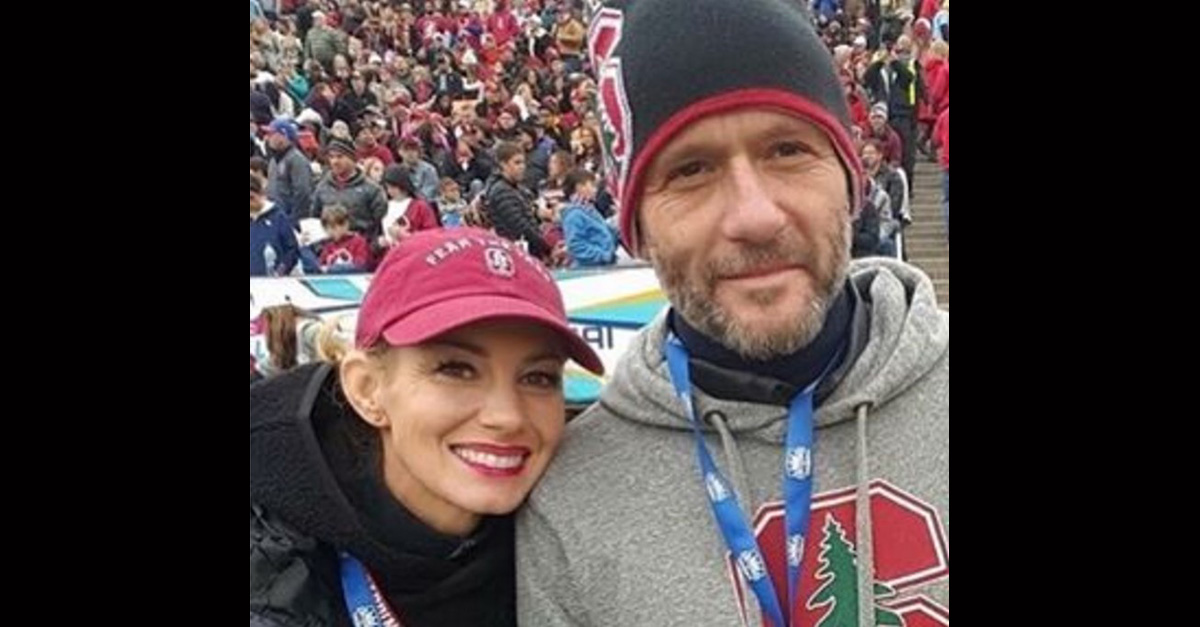 Tim McGraw and Faith Hill enjoy a game day date while cheering on their daughter - Rare.us
