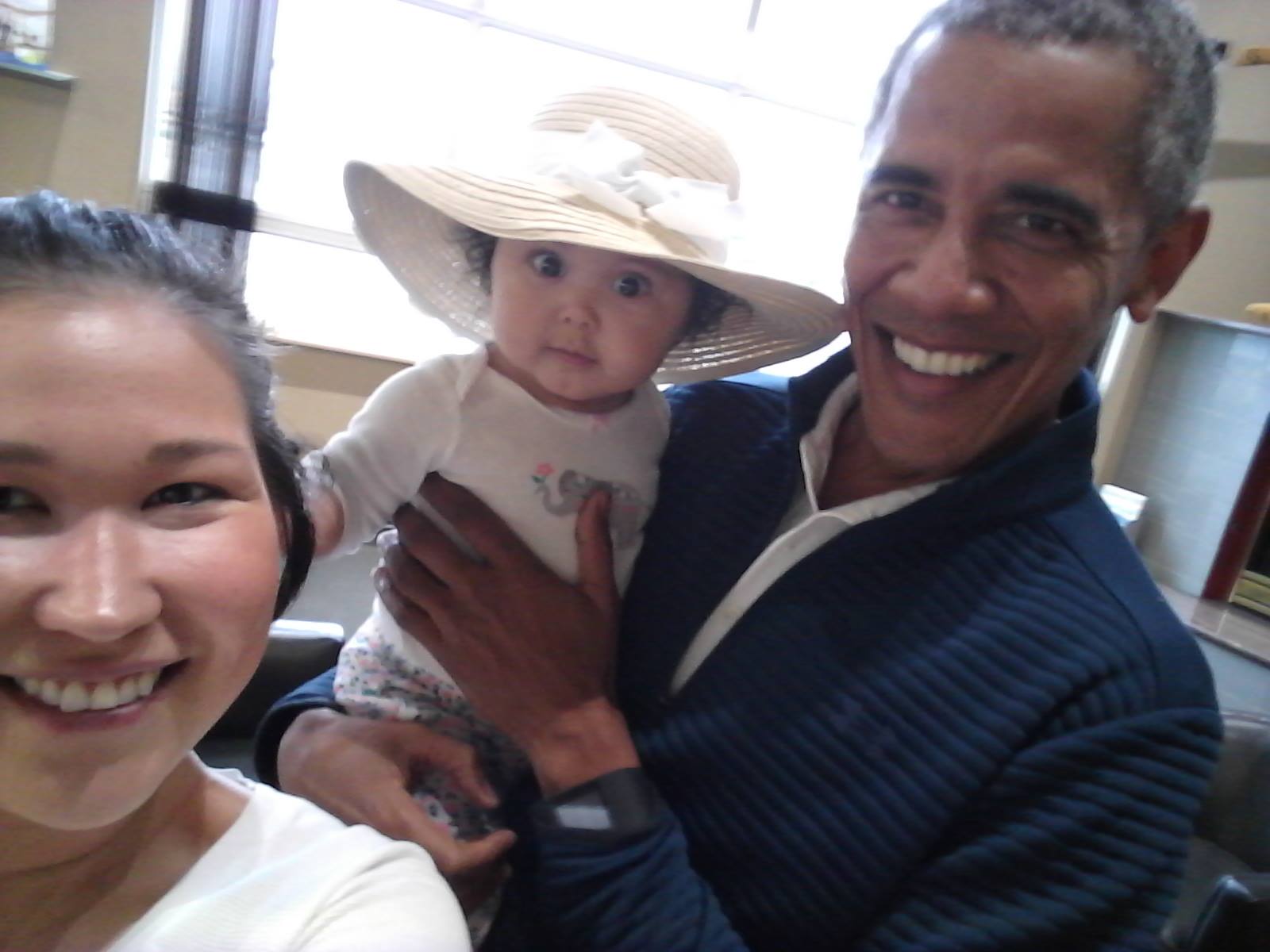 Barack Obama Takes Baby Selfies With Alaskan Mom, Sets Internet Ablaze